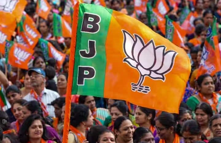BJP का बड़ा फैसला,दिल्ली-बिहार समेत 4 राज्यों के बदले प्रदेश अध्यक्ष