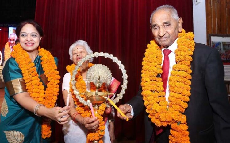 जीवन-मूल्यों पर आधारित शिक्षा ही छात्रों को आदर्श नागरिक बनायेगी – डा. जगदीश गाँधी