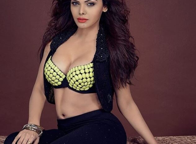  बॉलीवुड क्वीन शर्लिन चोपड़ा के साथ हुई छेड़छाड़,जान से मारने की धमकी,एक्ट्रेस ने दर्ज करवाई FIR
