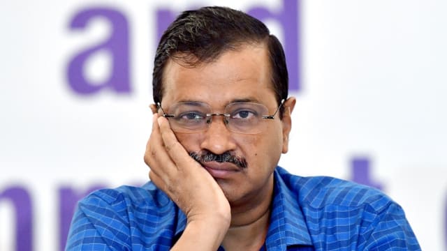 केजरीवाल के हाथ से निकला कंट्रोल बटन,समझें दिल्ली सेवा बिल की पूरी ABCD