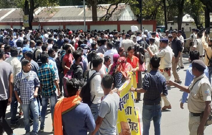 सीएम हेमंत सोरेन के खिलाफ बीजेपी का हल्लाबोल,पथराव के बाद पुलिस ने दागे आंसू गैस के गोले
