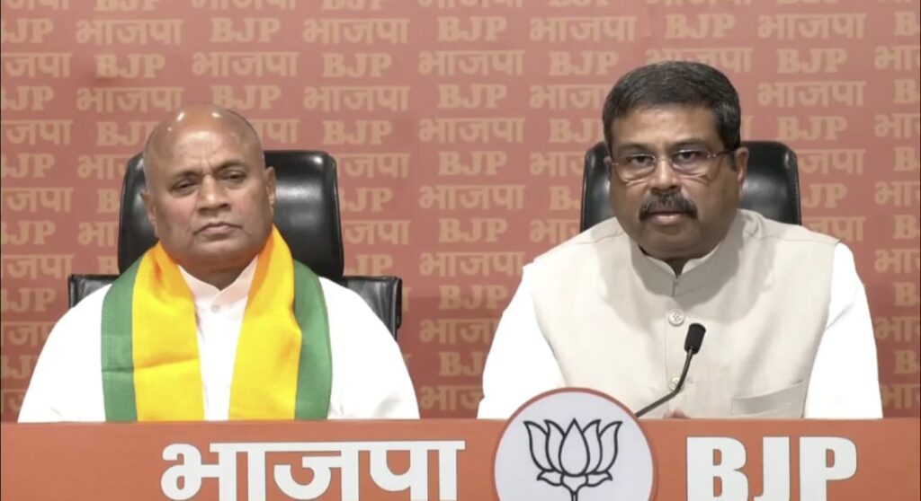 भाजपा में शामिल हुए आरसीपी सिंह पर ललन सिंह ने लगाया गंभीर आरोप,कहा-पार्टी में रहते हुए लोगों से वसूलते थे पैसा 1 IMG 20230511 WA0069