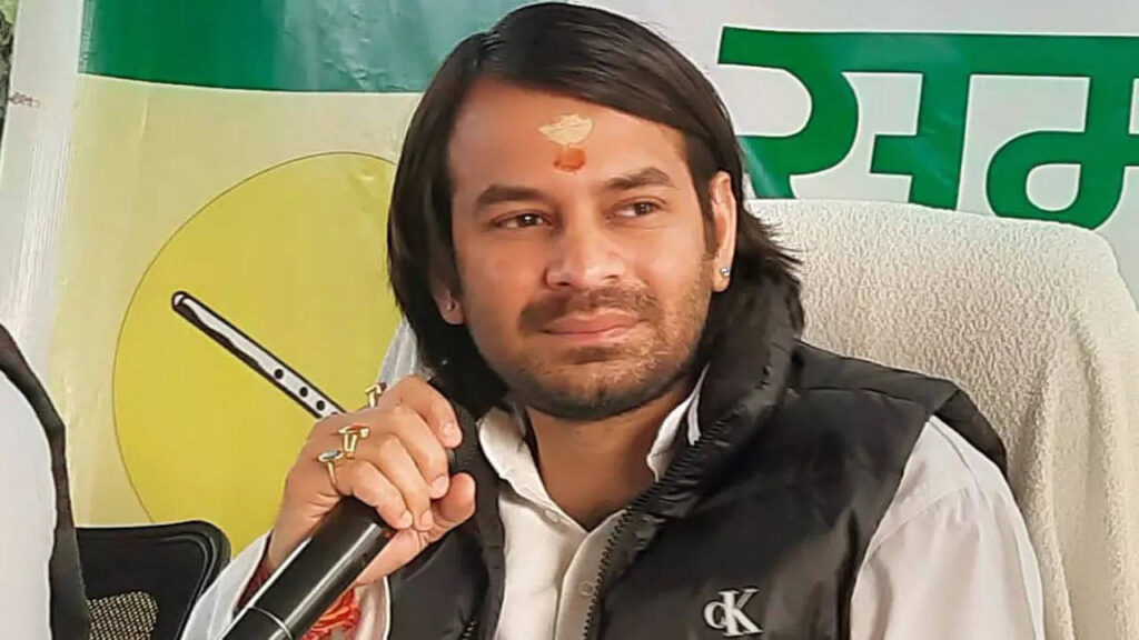 तेजप्रताप यादव को गिरिराज सिंह ने दिया खुली चुनौती,कहा-हिम्मत है तो धीरेंद्र शास्त्री को पटना की धरती पर आने से रोककर दिखाएं 2 tej pratap yadav