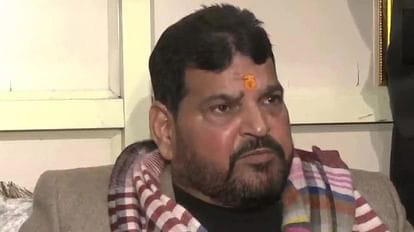 पहलवानों के समर्थन में उतरे राहुल गांधी,कहा-"15 घिनौने आरोपों वाला सांसद प्रधानमंत्री के ‘सुरक्षा कवच’ में महफ़ूज " 2 IMG 20230602 WA0025 1