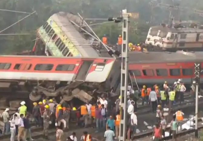 2004 के बाद ओडिशा में हुआ दुनिया का सबसे बड़ा ट्रेन दुर्घटना,अब तक 250 से अधिक लोगों की हुई मौत