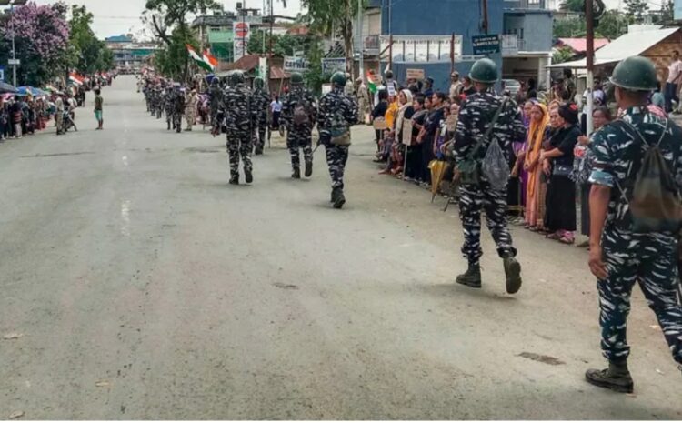 मणिपुर में कंट्रोल नहीं हो पा रहे हालात,फायरिंग के बीच इंटरनेट सेवा बैन,स्कूल भी रहेंगे बंद