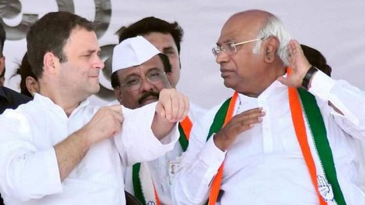 rahul gandhi and mallikarjun kharge 1667813361
