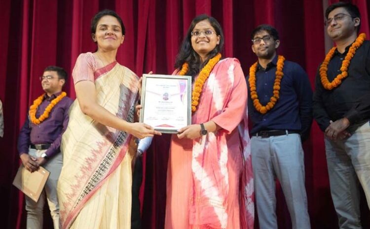 शिक्षकों के सम्मान से ही समाज में रचनात्मक बदलाव आयेगा- डा. रोशन जैकब आई.ए.एस., कमिश्नर, लखनऊ डिवीजन