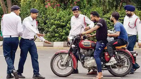 traffic police cannot confiscate your vehicle keys legal rights every man in india 1687086857