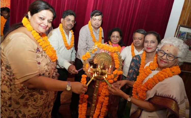 भावी पीढ़ी में सकारात्मक दृष्टिकोण विकसित करें- डा. जगदीश गाँधी, संस्थापक, सी.एम.एस.