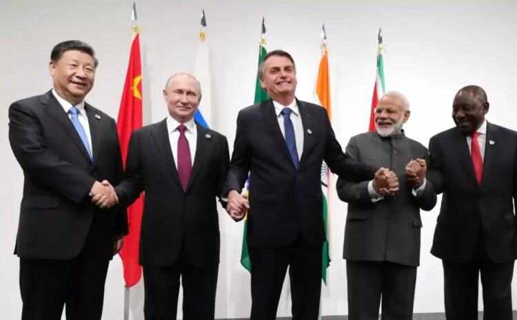 15वें BRICS शिखर सम्मेलन में शामिल होने के लिए PM मोदी दक्षिण अफ्रीका के लिए हुए रवाना