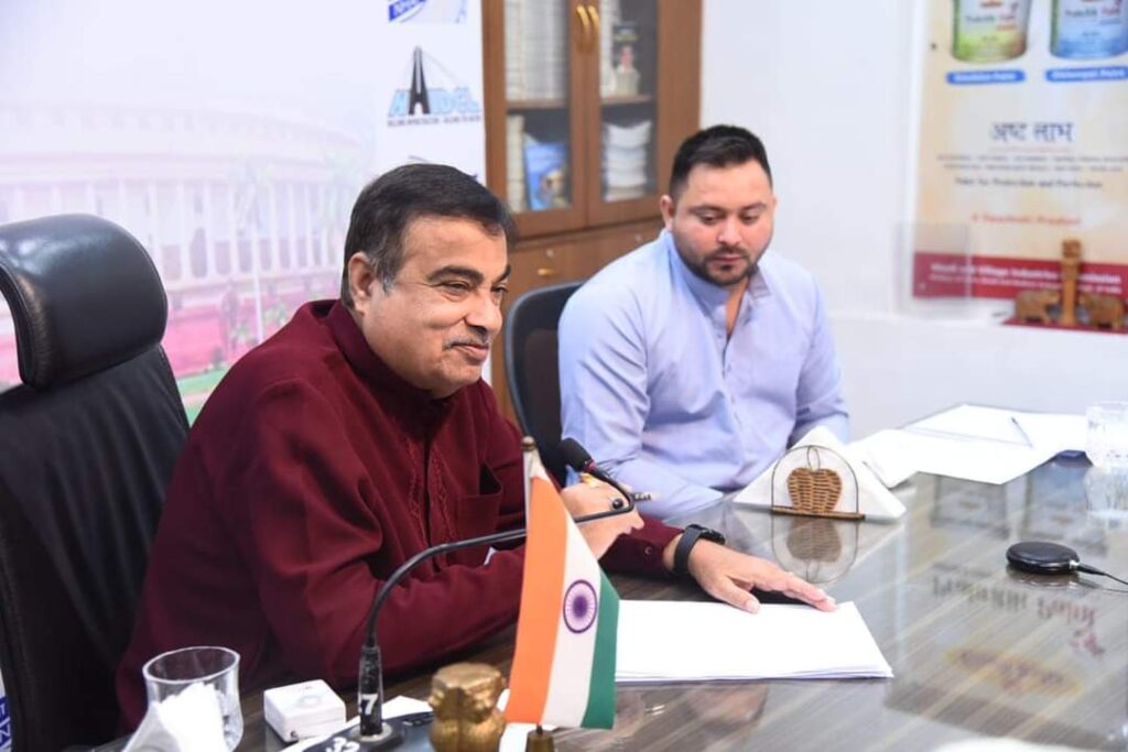 चारा घोटाले मामले में आज सुप्रीम कोर्ट में होगी सुनवाई,लालू यादव की बढ़ सकती हैं मुश्किलें! 1 FB IMG 1692878633699