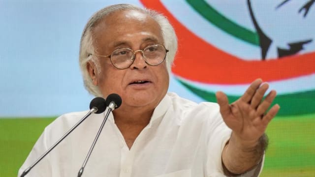 चंद्रयान-3 के लेकर चल रहे विवाद पर कांग्रेस ने किया पलटवार,कहा-नेहरू जी सिर्फ बड़ी-बड़ी बातें नहीं करते थे बल्कि बड़े फैसले भी लेते थे