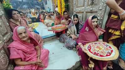 सबसे पहले आज भगवान महाकालेश्वर को बांधी गई राखी,सवा लाख लड्डुओं का लगाया गया 'महाभोग' 2 IMG 20230830 WA0016