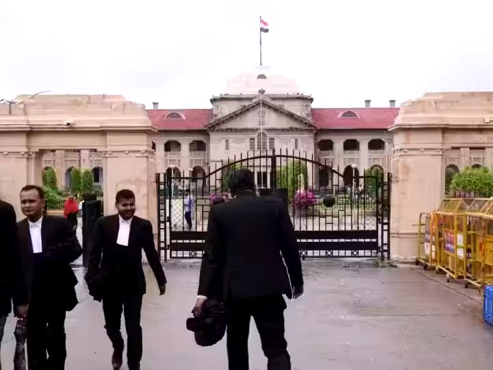 'लिव इन रिलेशनशिप' पर कोर्ट ने कही बड़ी बात,कहा-युवाओं को बिगाड़ रहा है फिल्म और सीरियल 1 IMG 20230902 WA0046