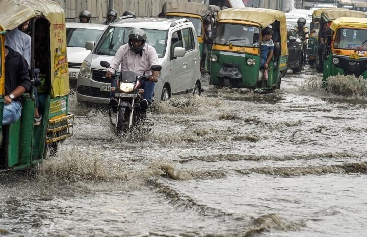  यूपी-बिहार में बारिश की वजह से लोगों का हाल हुआ बेहाल,मौसम विभाग ने बाढ़ आने की जताई संभावना