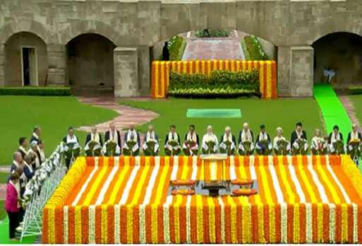 जी-20 देशों के राष्ट्राध्यक्षों ने महात्मा गांधी को किया नमन,राजघाट पहुंच कर दी श्रद्धांजलि
