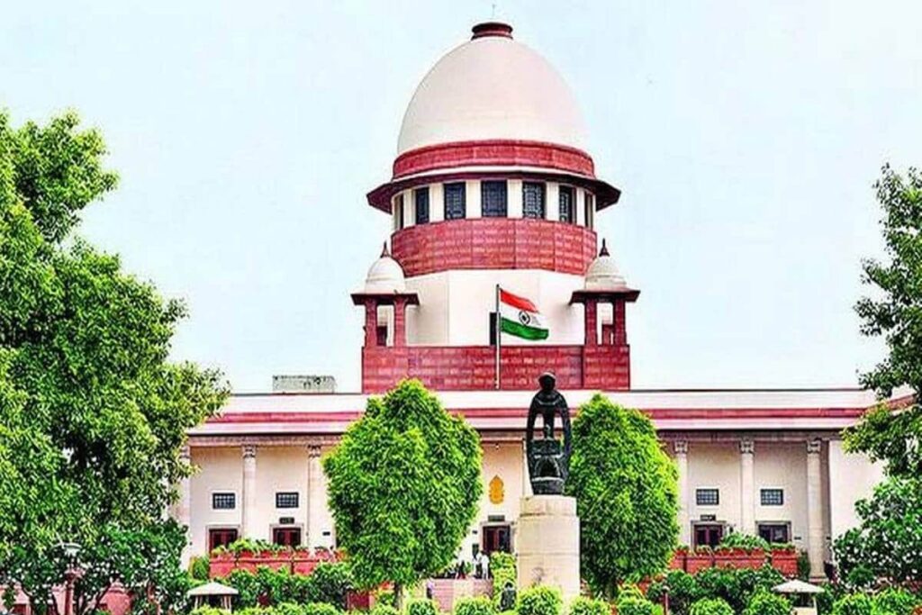सीएम हेमंत सोरेन को सुप्रीम कोर्ट से लगा बड़ा झटका,ED के खिलाफ दायर याचिका पर सुनवाई करने से किया इंकार 1 IMG 20230918 WA0031
