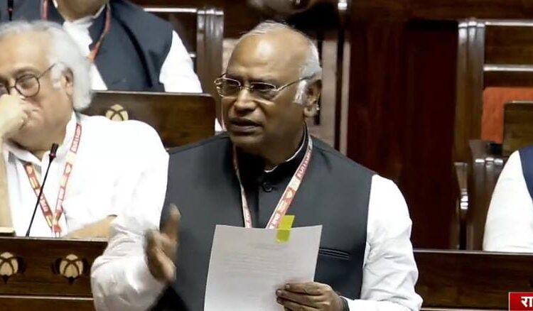 मलिल्कार्जुन खरगे और निर्मला सीतारमण के बीच खूब हुई तीखी बहस,राज्यसभा में खरगे के बयान पर हुआ विवाद