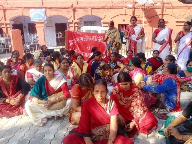 नीतीश सरकार के खिलाफ आज से धरने पर बैठेंगी आंगनबाड़ी सेविकाएं,मानदेय को लेकर करेंगी अनिश्चितकालीन हड़ताल 1 IMG 20230929 WA0006