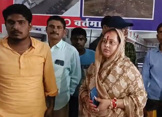 कांग्रेस की महिला विधायक ने अपने हीं पार्टी के नेता पर लगाई गंभीर आरोप,बोली-रास्ते में मेरा हाथ पकड़कर मेरे साथ किया बदसलूकी