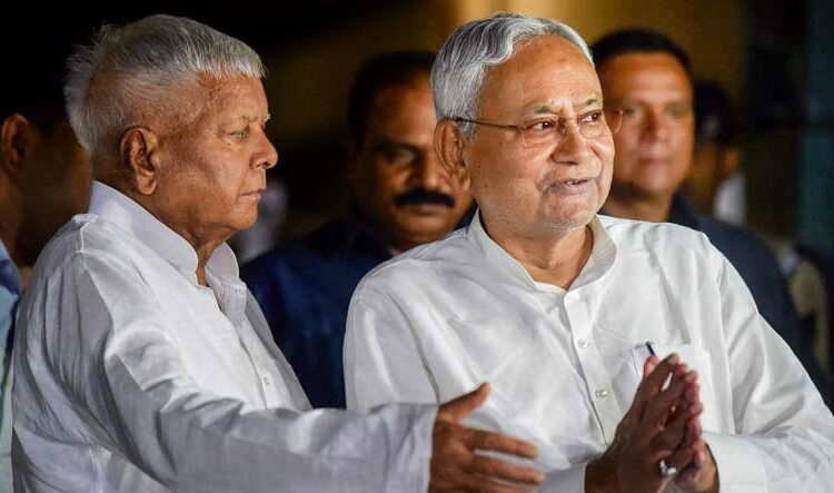 नीतीश कुमार ने गठबंधन से बनाई दूरी तो मनाने के लिए मैदान में उतरी आरजेडी,पीएम पद के लिए नीतीश कुमार को अब बताया सबसे योग्य उम्मीदवार