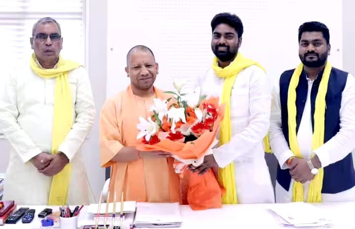 योगी कैबिनेट में जल्द मंत्री बनेंगे ओपी राजभर,बेटे ने आज कर दिया क्लियर