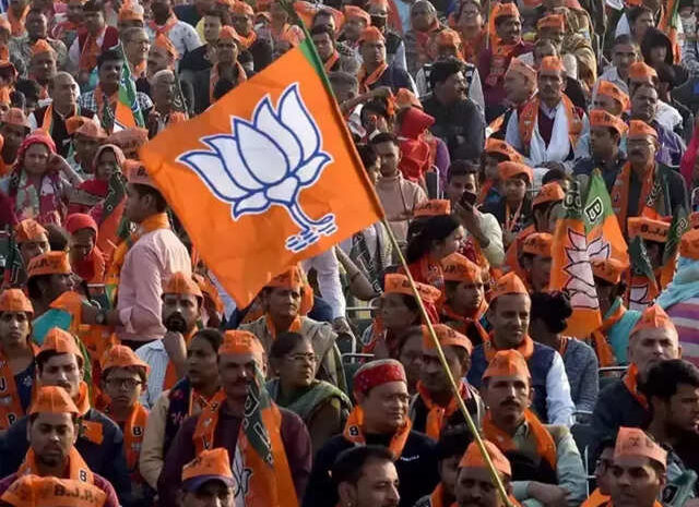 जदयू सांसद के समर्थन में आज उतरा बीजेपी,अपने हीं सरकार के द्वारा कराए गए जनगणना आंकड़े को नीतीश के सांसद ने बताया है गलत