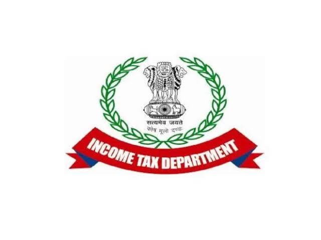 बिहार के पूर्णिया में मिलिया एजुकेशनल ट्रस्ट के 4 सदस्यों के घर पर आज IT ने मारा छापा,पुलिस फोर्स के साथ पहुंची है अधिकारियों की टीम 1 IMG 20231011 WA0010