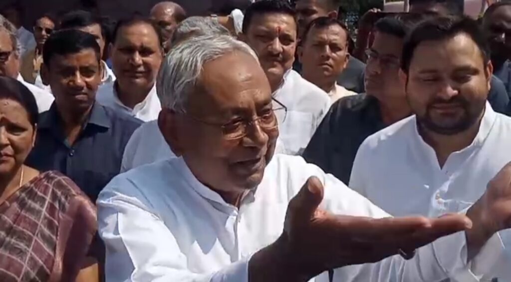 नीतीश पर सम्राट ने किया पलटवार,कहा-उनकी हैसियत नहीं है इज्जत देने की जब मेरे पिता करते थे राजनीति तो नीतीश पहनते थे हाफ पैंट 1 IMG 20231011 WA0031 1