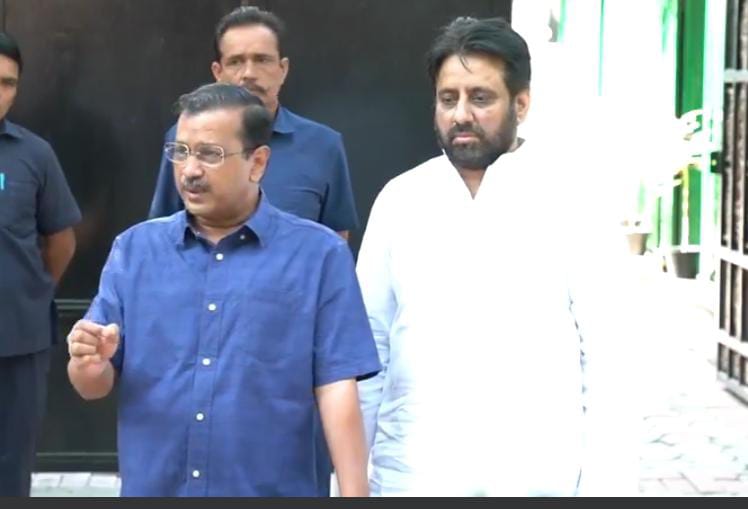 केजरीवाल के विधायक अमानतुल्लाह को लेकर बीजेपी ने किया बड़ा खुलासा,दिल्ली सरकार ने अमानतुल्लाह के खिलाफ दी थी केस चलाने की इजाजत 1 IMG 20231011 WA0038 1