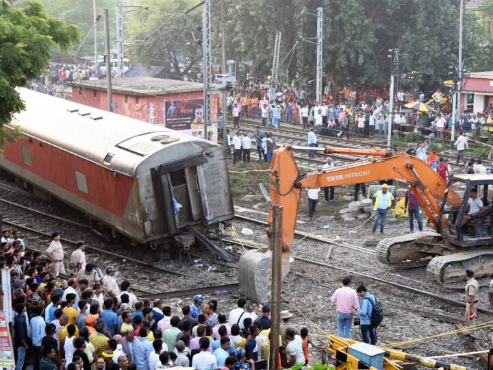 बक्सर ट्रेन हादसे पर पीएम मोदी ने दिया उच्च स्तरीय जांच का आदेश, साथ हीं जताया दुख 1 IMG 20231012 WA0018 2