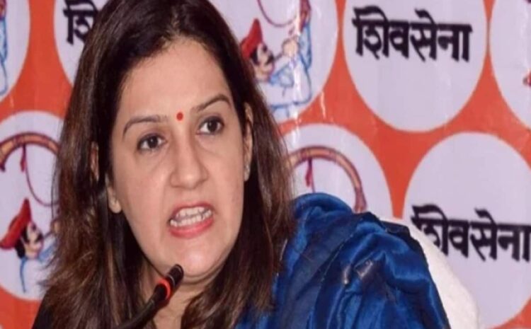 पाकिस्तानी टीम पर स्वागत के लिए बरसाई गई फुल तो भड़क उठी शिवसेना सांसद प्रियंका,बोलीं-आतंकवाद पीड़ितों की मौत पर डांस कर रहे हों