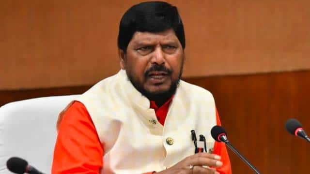 केंद्रीय मंत्री रामदास आठवले ने विपक्षी गठबंधन पर कसा तंज,कहा-जब देश में है नरेंद्र मोदी की आंधी तो कैसे बनेंगे प्रधानमंत्री राहुल गांधी?