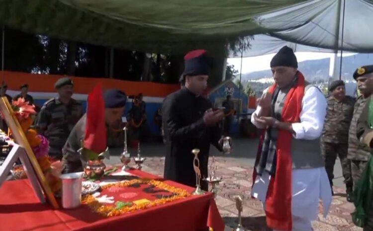 विजयादशमी के अवसर पर रक्षा मंत्री राजनाथ सिंह ने आज किया शस्त्र पूजा,कहा-देश का कद दुनिया में बुलंद हुआ