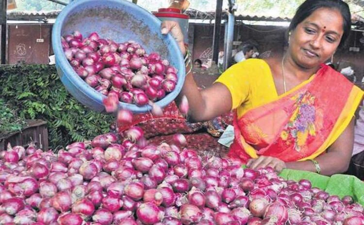 प्याज के दामों में लगी आग,100 रूपये तक बाजारों में अब बिकेगी प्याज!