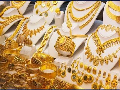  दिवाली से पहले सोना हुआ सस्ता,चांदी का बढ़ा दाम