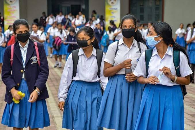 10 नवंबर तक नोएडा में 9वीं क्लास तक के बच्चे को नहीं जाना है स्कूल,डीएम ने जारी किया लेटर