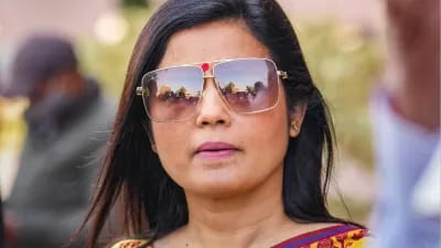 विवादों में घिर चुकी महुआ मोइत्रा को ममता बनर्जी ने दी बड़ी जिम्मेदारी,अब पार्टी को करेंगी मजबूत 1 IMG 20231113 WA0029
