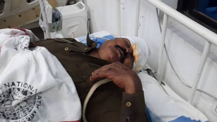 कैमूर से पटना जा रहे बिहार सरकार के मंत्री जमा खान के काफिले की पाइलट वैन हुई हादसे का शिकार