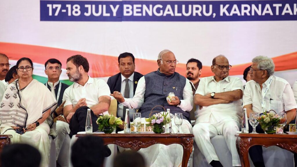 अमित शाह ने कांग्रेस पर बड़ा हमला,कहा-नेहरू की गलतियों के कारण बना PoK 1 IMG 20231206 WA0014 1