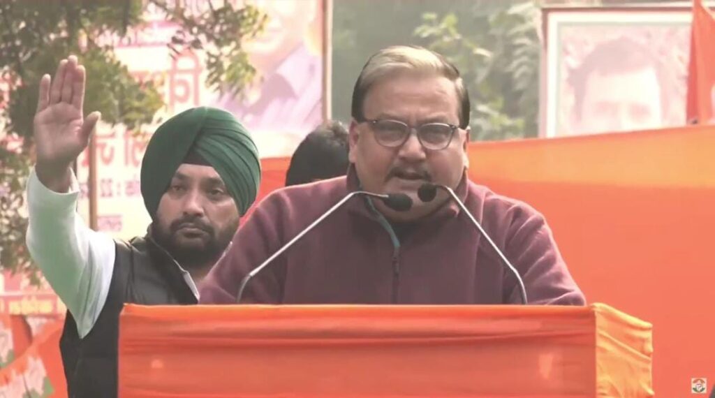 सांसदों के सदन से निष्कासन के खिलाफ आज विपक्ष दिख रहा है एकजुट,जंतर-मंतर पर एक साथ नजर आए राहुल और अन्य विपक्षी दल के नेता 1 IMG 20231222 WA0016