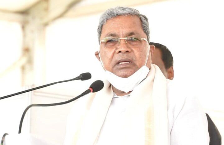 कर्नाटक में हिजाब बैन को लेकर सीएम सिद्धारमैया का आया बड़ा जबाव कहा कि अभी तक ऐसा नहीं किया है