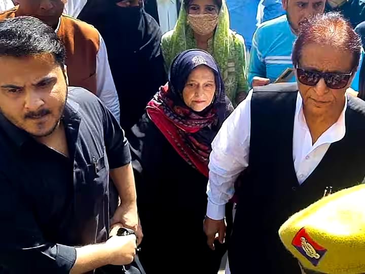 दो बर्थ सर्टिफिकेट मामले में आजम परिवार को नहीं मिली राहत,सजा रहेगी बरकरार 1 IMG 20231223 WA0020