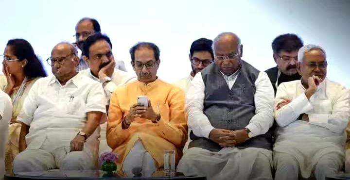 सीट बंटवारे को लेकर इंडिया गठबंधन में फंसने वाला है पेंच,अखिलेश और ममता के सामने कांग्रेस को करना होगा सरेंडर 1 IMG 20231226 WA0013