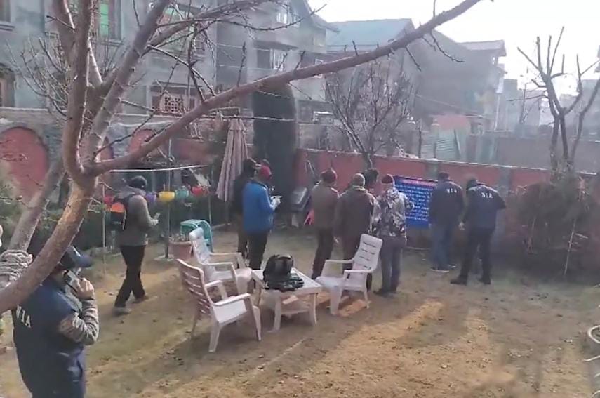 NIA ने हथियार जब्ती मामले में आज की बड़ी कारवाई,जम्मू-कश्मीर में आवासीय मकान को किया कुर्क 1 IMG 20240106 WA0021