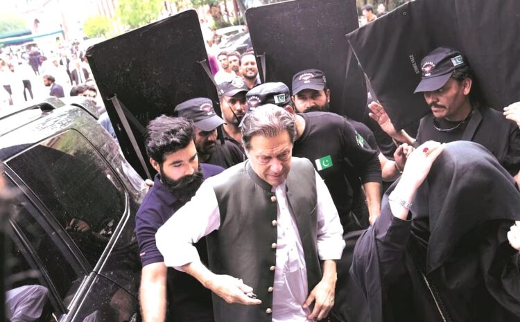  पूर्व प्रधानमंत्री इमरान खान को आज लगा बड़ा झटका,GHQ अटैक केस में  हुए गिरफ्तार