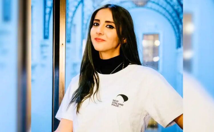  इस महिला सांसद के ऊपर लगा दुकान से महंगे कपड़े चोरी करने का आरोप,तनाव में आकर अपने पद से दे दिया इस्तीफा