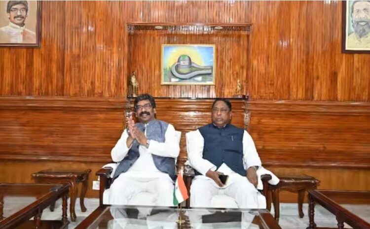 सियासी हलचल के बीच रांची में अपने आवास पर पहुंचे सीएम सोरेन,ED के सामने कल पेश हो सकते हैं हेमंत