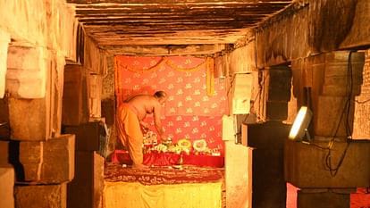 व्यासजी के तहखाने में पूजापाठ पर रोक लगाने सहित ज्ञानवापी से जुड़े दो मामलों में आज होगी सुनवाई